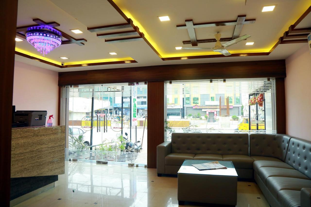 Hotel Sky Park เชมชาบัด ภายนอก รูปภาพ